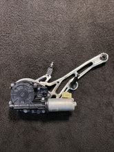 0390204124 2018 Mercedes E63s AMG Rear Trunk Lid Drive Motor Unit OEM