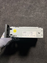 4L0035110 2007 Audi Q7 6 Disc CD Changer Unit OEM 4L0035110