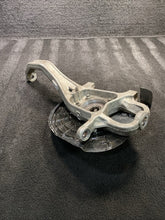 2014 Maserati Ghibli Front Left Spindle Knuckle Wheel Hub OEM