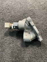 1889692 2019 Kenworth T880 MX-13 Paccar Engine Water Manifold OEM 1889692