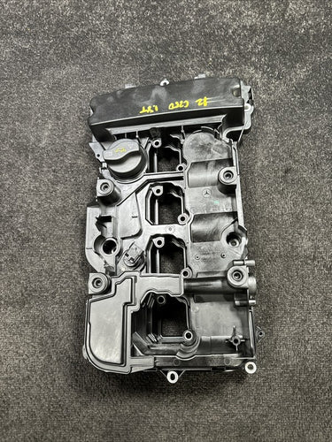 A2710101730 2012 Mercedes C250 1.8L Engine Valve Cover OEM A2710101730