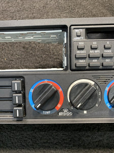 65811384121 1989-1995 BMW E34 525i Front HVAC Climate Control W/ Radio Bezel OEM 65811384121