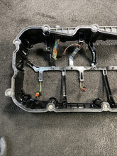 2033255 2019 Kenworth T880 MX-13 Paccar Engine Rocker Housing W/ Wiring OEM 2033255