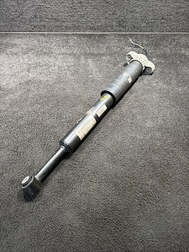2017 Maserati Levante Rear Right Or Left Side Air Shock Strut OEM