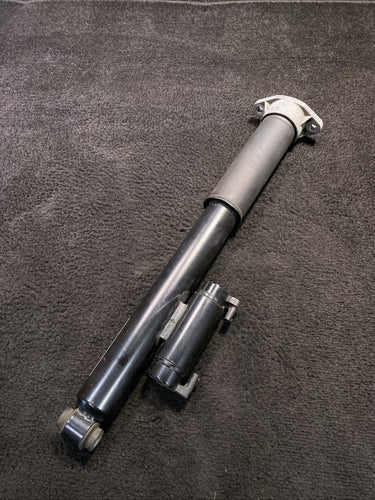2133200302 2018-2021 Mercedes E63 AMG-S Rear Left Or Right Shock Strut OEM 2133200302