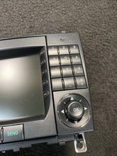 A2098203989 05-09 CLK350 CLK500 CLK55 Radio Navigation Screen Display Unit OEM A2098203989