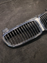 10627110 2006-2008 BMW 750i 760i Front Upper Kidney Grill Grille Assembly OEM 10627110
