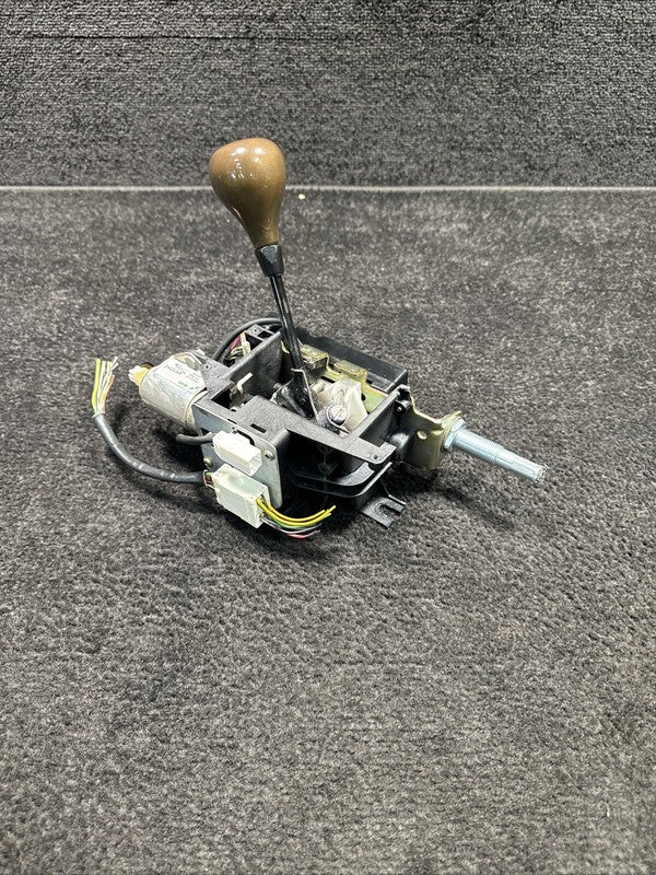 1998 Jaguar XJR Automatic Transmission Floor Gear Shifter Assembly OEM