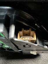 06700146560 14 Maserati Quattrobporte Overhead Alcantara Dome Light Console OEM 06700146560