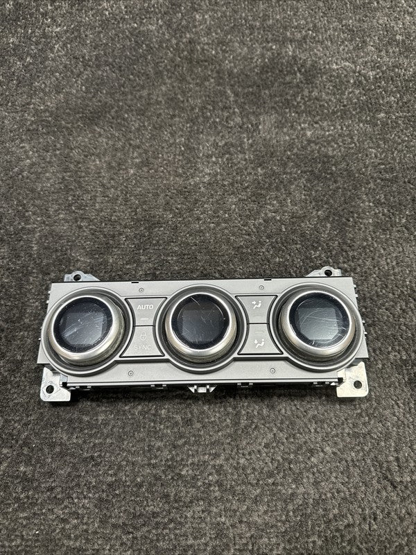 HY32-18D687-LC 2018 Land Rover Discovery Rear Climate Control Panel OEM HY32-18D687-LC