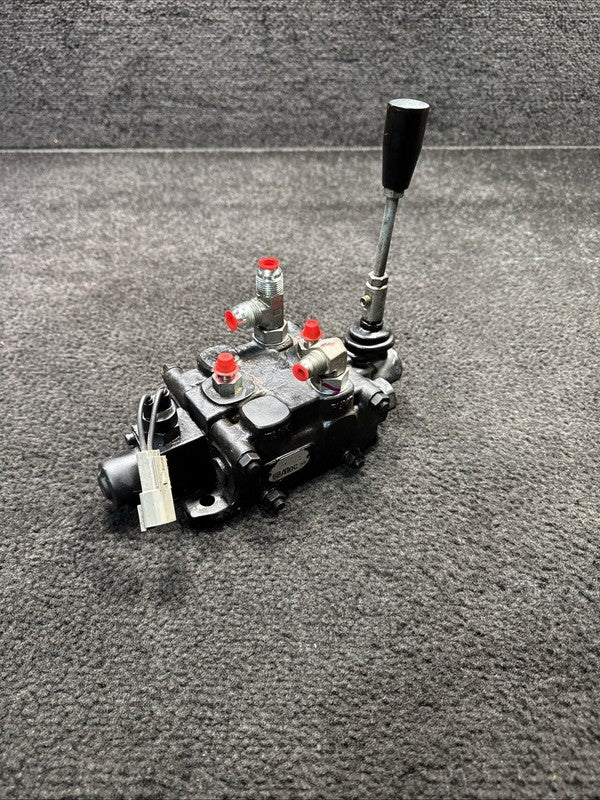 H0520-0443 2020 Freightliner M2 Hydraulic 1 Spool Valve W/ lever OEM H0520-0443