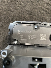 A2139004219 2018 Mercedes E63s AMG Automatic Drive Gear Selector Touch Pad OEM A2139004219