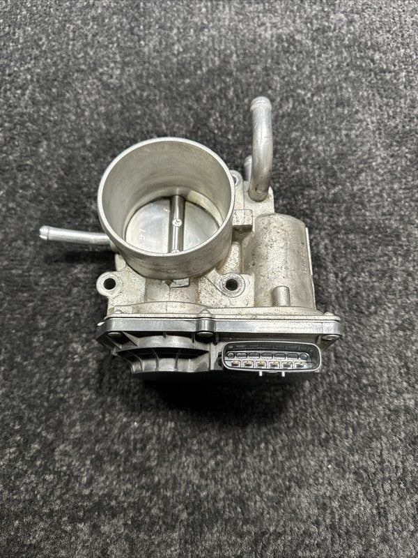 35100-2B300 2012 Kia Rio 1.6 Throttle Body Assembly OEM 35100-2B300
