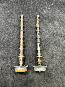 11317613932, 11317604870 2016 BMW X6M S63 Engine LH Intake And Exhaust Camshaft Assembly Pair OEM