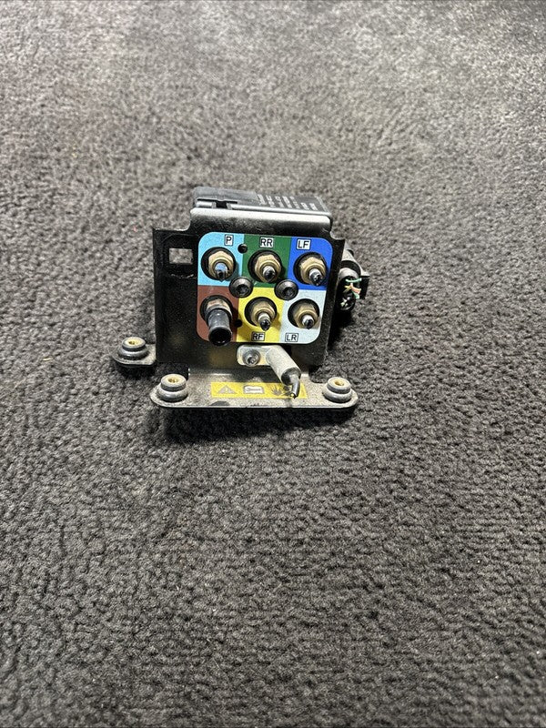 2017 Maserati Levante Air Suspension Valve Solenoid Block OEM