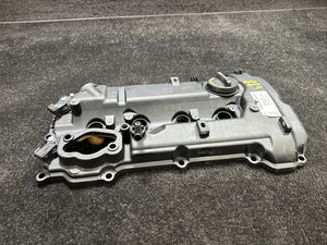 22410-2E650 2013-2019 Hyundai Sonata Hybrid 2.4L Valve Cover OEM 22410-2E650