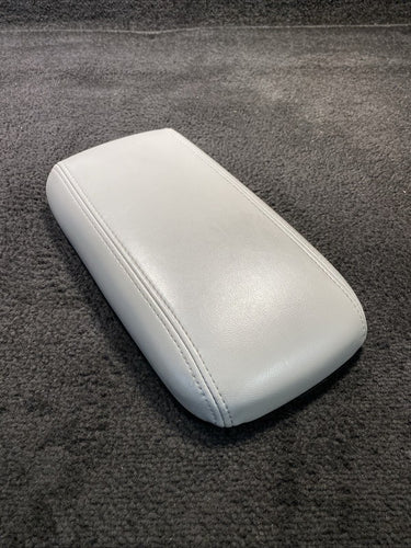 2002-2009 GMC Envoy Center Console Armrest Lid Leather OEM GRAY