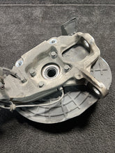 06700320530 2017 Maserati Levante Front Left Spindle Knuckle Wheel Hub OEM 06700320530