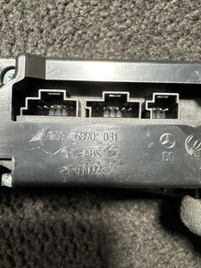 A2096890031 2007 Mercedes CLK350 Center Dash Control Switch Panel Assy OEM A2096890031