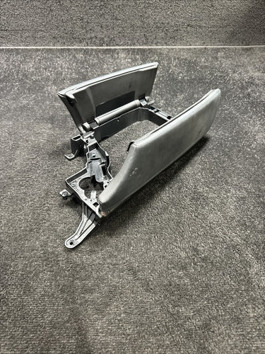 1600085 2013 BMW F10 M5 Front Center Console Armrest Lid OEM 1600085