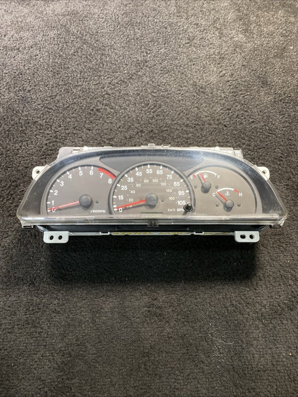 30020768 1999-2004 Chevrolet Tracker Speedometer Instrument Gauge Cluster OEM 30020768