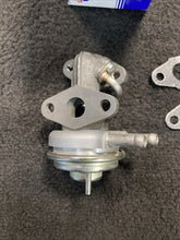 25620-75050 1995-2004 Toyota Tacoma Pickup 2.4L 2.7L 3RZFE EGR Valve W/ Gaskets 25620-75050