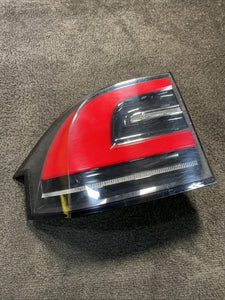 1034332-00-B 16-20 Tesla Model X 100D Rear Left Driver Side Tail Light Lamp OEM 1034332-00-B