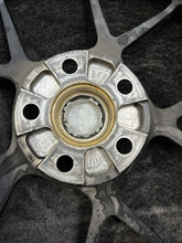 M31152010MB T Sportline Forged 20” AFTERMARKET FRONT Rim 20x8.5x35 M31152010MB *NEEDS REPAIR