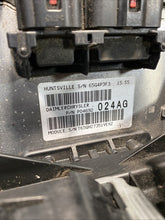 P04692015AH 2006 Jeep Cherokee 3.7L BCM Body Control Module Fuse Box OEM P04692015AH