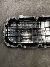 2033254 2019 Kenworth T880 MX-13 Paccar Engine Valve Cover OEM 2033254