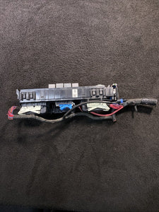 109440502D 16-20 Tesla Model X/S Front Frunk Fuse Relay Junction Box Unit OEM 1094405-02-D