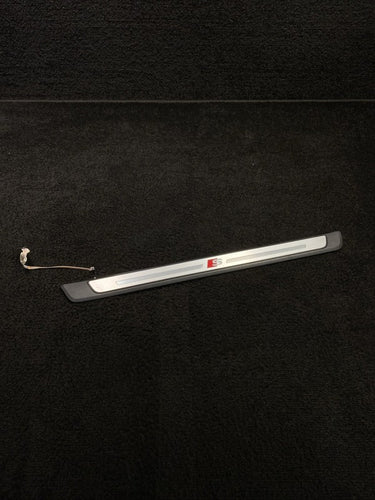 8V4947418 2017 Audi S3 Front Right Illuminated Door Sill Scuff Plate OEM 8V4947418