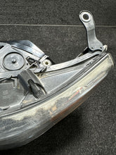 2007 BMW 550i Left Driver Side Xenon Headlight Assembly OEM
