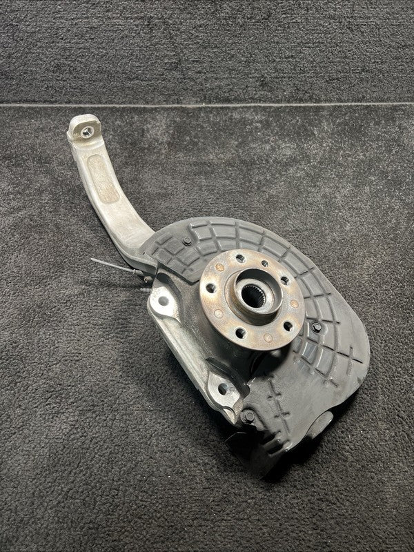 06700320530 2017 Maserati Levante Front Left Spindle Knuckle Wheel Hub OEM 06700320530