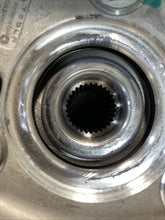 1188316-00-F 20-25 Tesla Model Y Front Right Passenger Spindle Knuckle Hub OEM 1188316-00-F