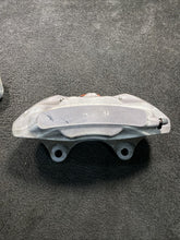 2014 Volkswagen Touareg Front Left & Right Brake Calipers OEM