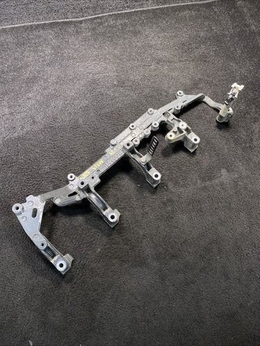 2118432 2019 Kenworth T880 MX-13 Paccar Fuel Rail Bracket OEM 2118432