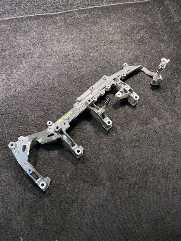 2118432 2019 Kenworth T880 MX-13 Paccar Fuel Rail Bracket OEM 2118432