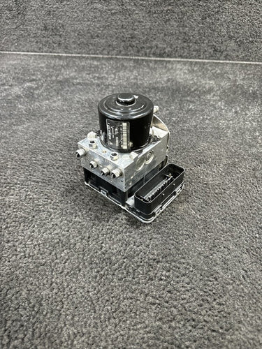 95B614517T 2020 Porsche Macan GTS Anti Lock And Brake Pump OEM 95B614517T