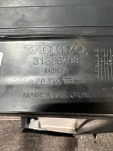 31353798 2019 Volvo XC90 Intercooler Air Guide Duct OEM 31353798