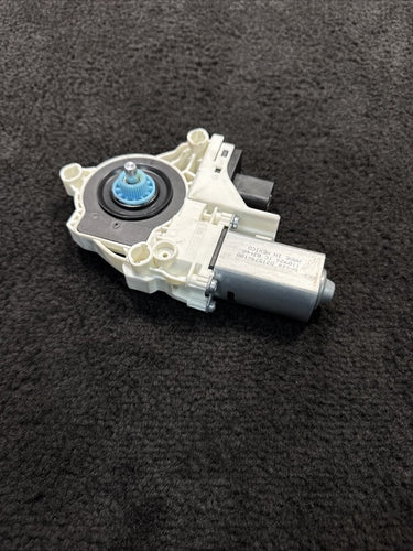 G31579100 2025 Tesla Model Y Rear Window Regulator Motor OEM G31579100