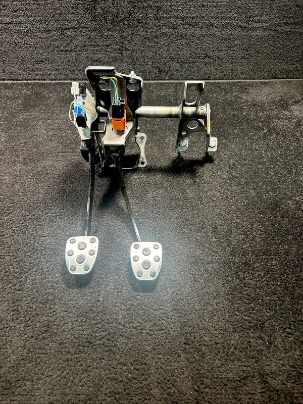 2017 Subaru STI Clutch & Brake Pedal Assembly OEM