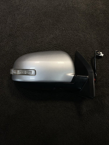2010 Mitsubishi Outlander Right Passenger Door Mirror Turn Signal OEM Silver