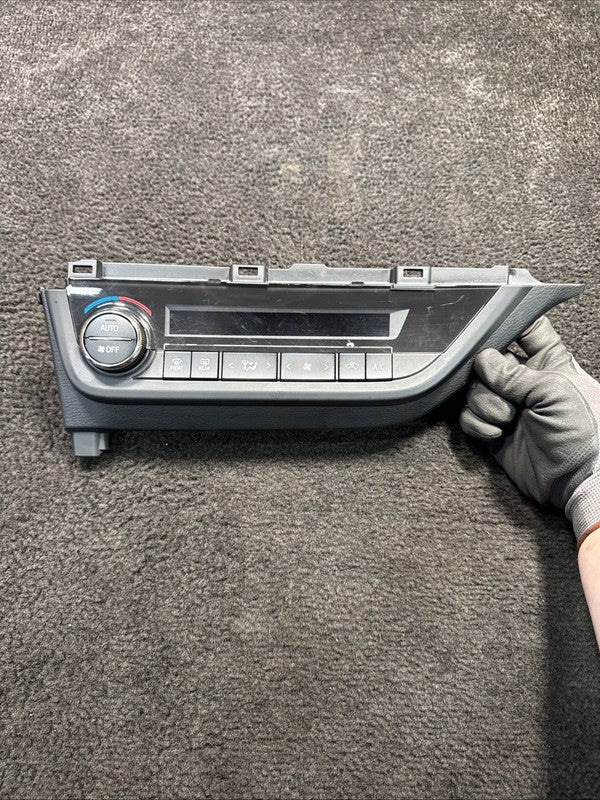 55900-0250 2014 Toyota Corolla AC Heater Climate Control Unit OEM 55900-0250