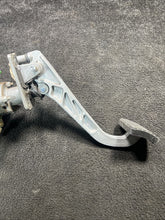 1220222000 2020 Freightliner M2 Air Brake Pedal OEM 1220222000