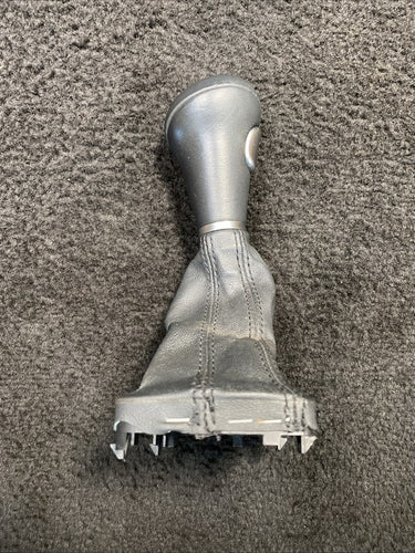 8K1713139ATAH 2010 Audi Q5 Automatic Transmission Leather Gear Knob Shifter OEM 8K1713139ATAH