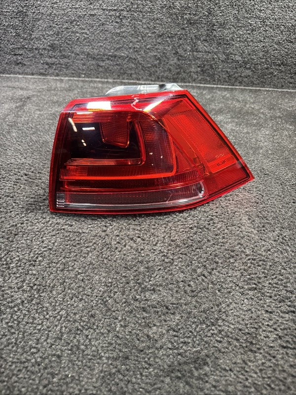 5GM945096B 2016 Volkswagen GTI Left Side Taillight Lamp OEM 5GM945096B