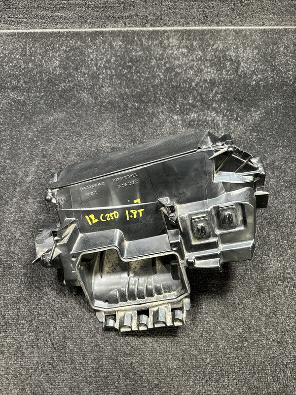 A2710901601 2012 Mercedes C250 1.8L Air Intake Cleaner Filter Housing Box OEM A2710901601