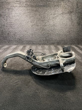 2015 Maserati Ghibli Front Left Spindle Knuckle Wheel Hub OEM 34k