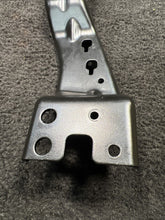 8737259 2023 BMW X1 Front Bumper Cover Brace Bracket Left OEM 8737259